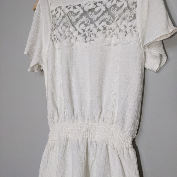 L*SPACE Meadow Romper Short Sleeve Lace V-Neck Jumpsuit White Button Size Small - Picture 12 of 15